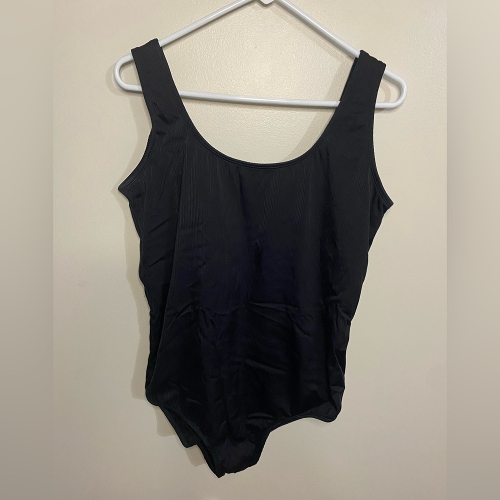 Catalina 2X (18W/20W) Swimsuit Black Ribbed NWOT